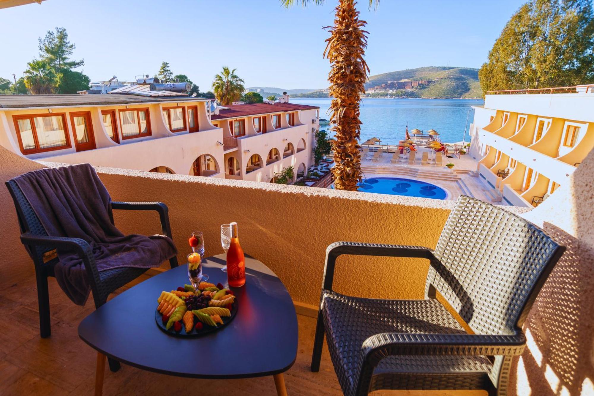 Club Aquarium Hotel & Spa Guvercinlik  Ngoại thất bức ảnh