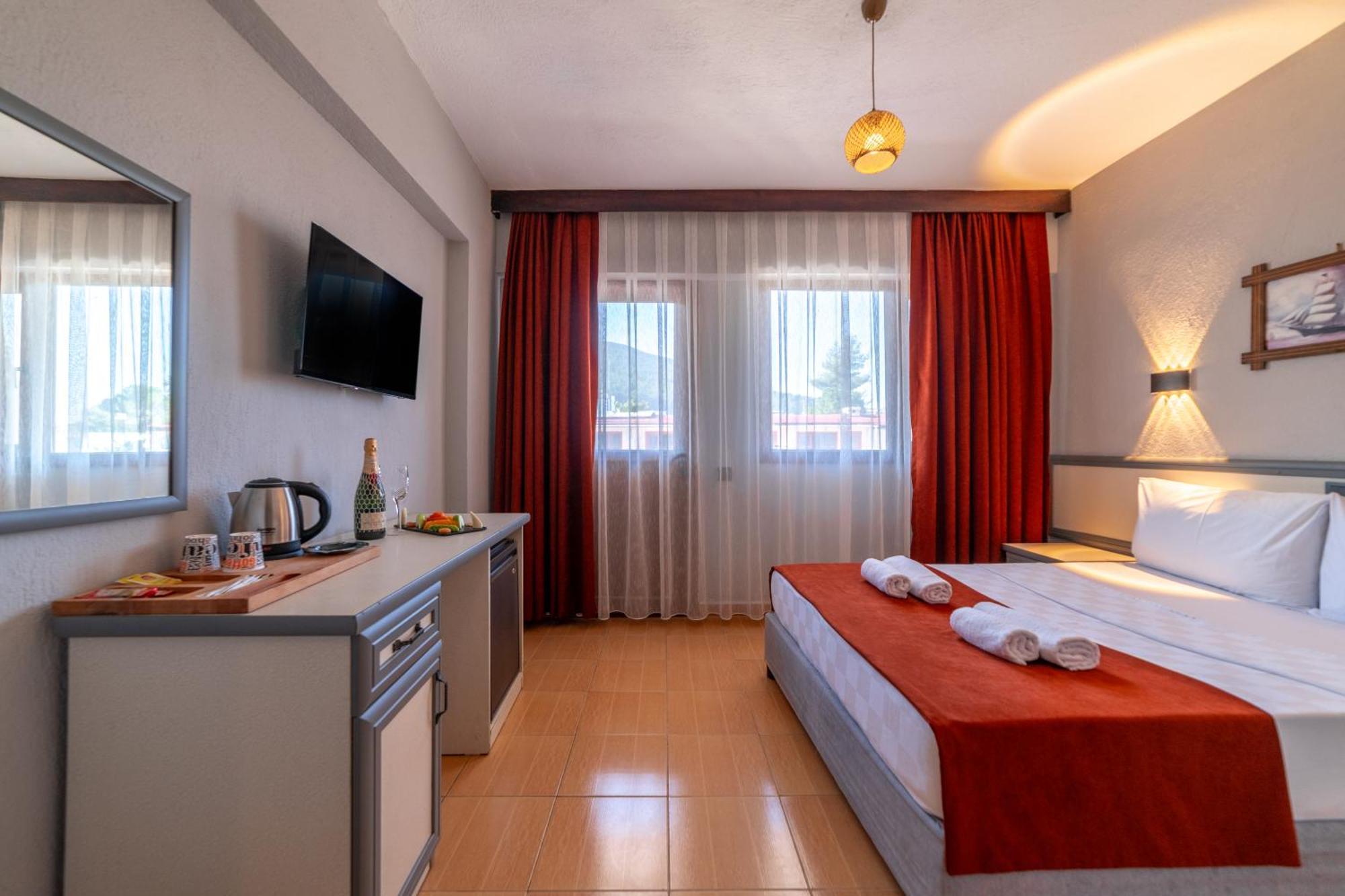 Club Aquarium Hotel & Spa Guvercinlik  Ngoại thất bức ảnh
